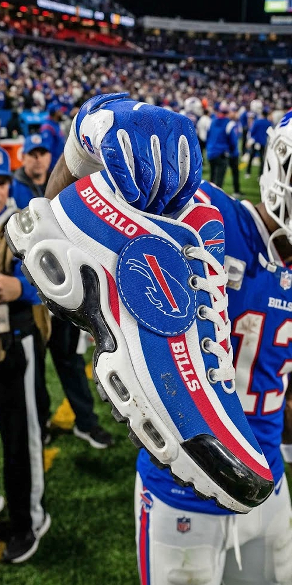 Buffalo Football Flag Kicks